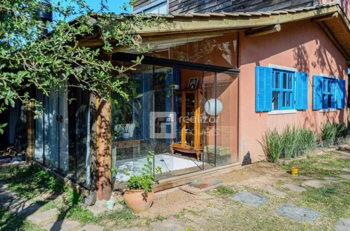 Casa com 2 dormitórios à venda, 80 m² por R$ 1.890.000,00 - Campeche - Florianópolis/SC