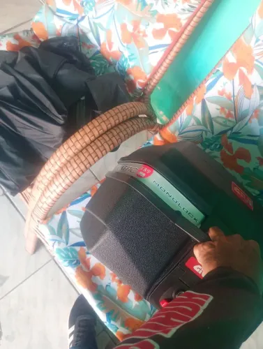 Vendo baú Givi