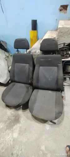 Par de bancos dianteiros Volkswagen
