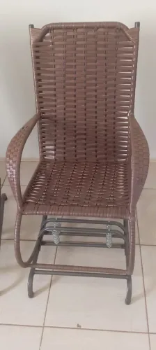 2 Cadeiras de balanço pouco usadas