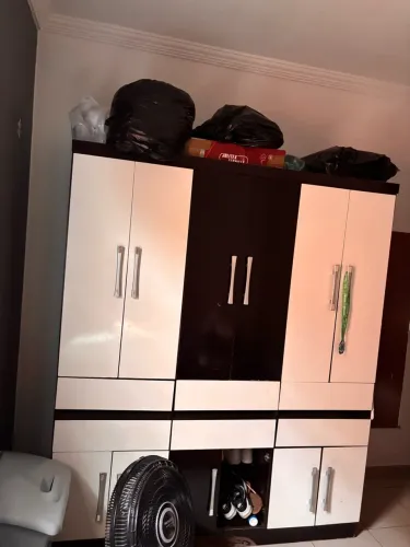 Guarda roupa de solteiro
