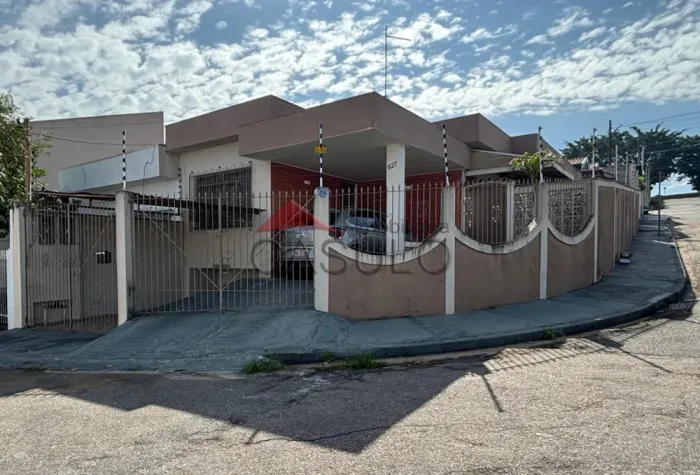 Casa residencial à venda na Vila Hortolândia com 3 dormitórios e 160 m² de área útil