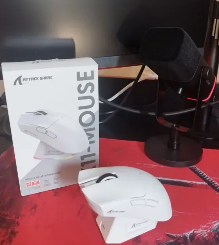 Mouse attack shark x11 branco e preto