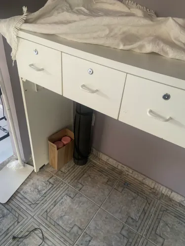 Conjunto com 3 Mesas de Loja/Expositor com Gavetas