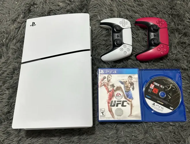 Playstation 5 slim 1TB mídia física + 2 controles + 2 jogos