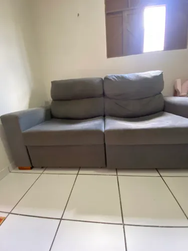 Vendo sofá 500,00 (posso negociar para vender logo)