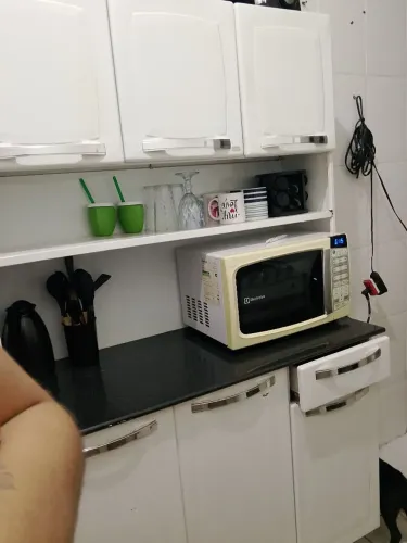Armário branco alumínio