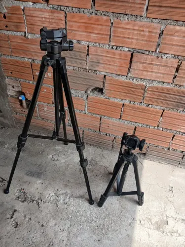 2 tripé para quem gosta de tirar fotos ou firmar