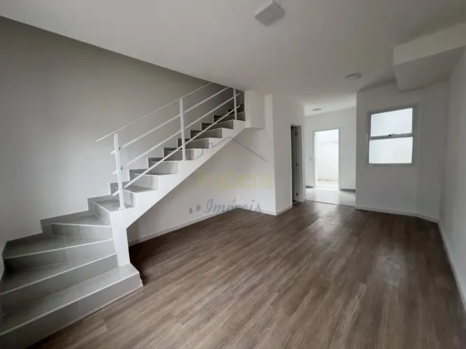 Casa à venda, em condomínio com lazer, 2 quartos, no bairro Jardim Santa Inês III, São Jos