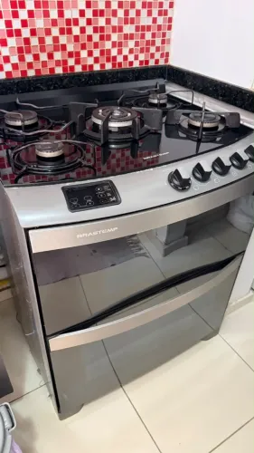 Fogão Brastemp 5 bocas com mesa de vidro ? R$ 1.800