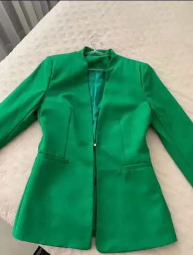 Blazer modelo ZARA Verde Tamanho 38