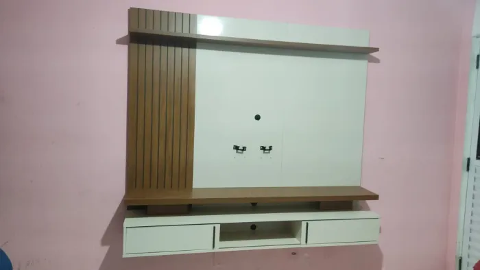 Vendo esse painel com rack em ótimo estado