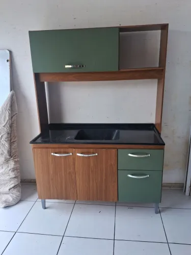 Vendo armário de cozinha com pia conservado 430 reais entrego