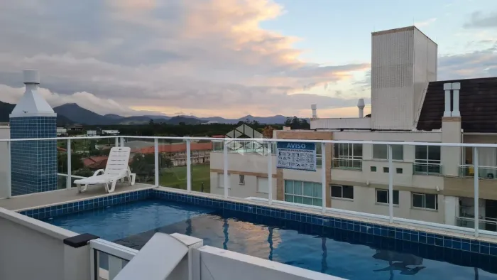 Apartamento 2 quartos mobiliado na Praia da Cachoeira do Bom Jesus em Florianópolis/SC