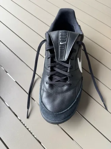 Chuteira Nike Premier 3 TF Society