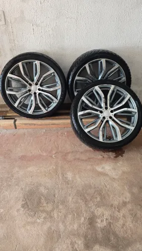 Pneus Rodas esportiva completo