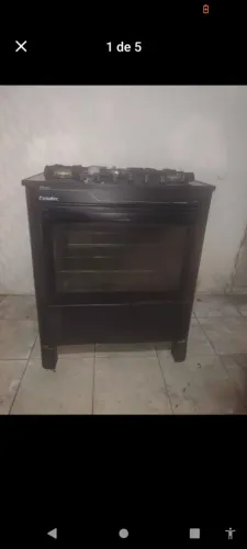 Fogão Esmaltec de 5 bocas com tampo de vidro