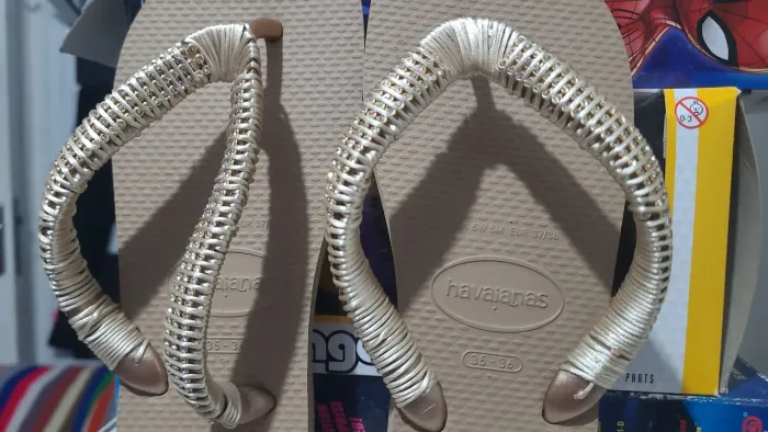 Chinelo havaiana decorado