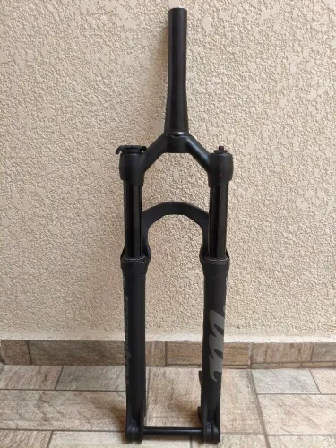 Suspensão Manitou Markhor