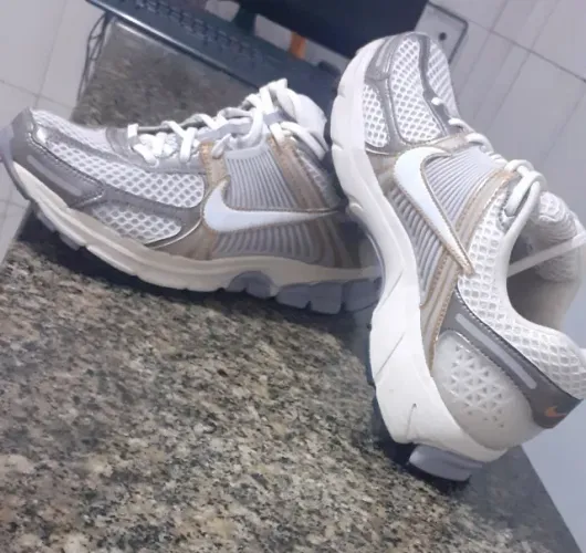Tenis Nike Original - Zoom Vomero 5
