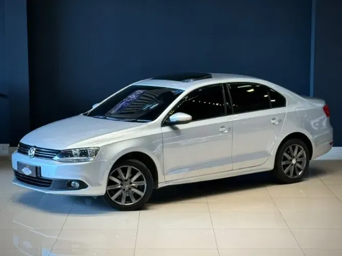 Volkswagen Jetta Comfortline 2.0 T.flex 8V 4P Tipt. 2013