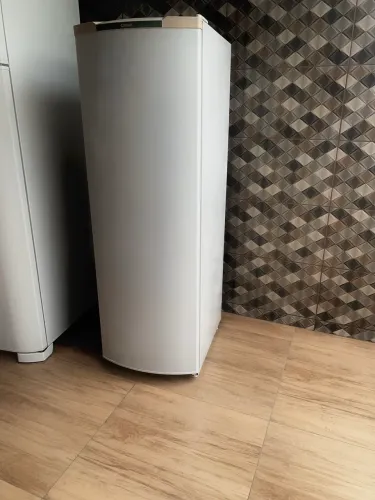 Vende-se geladeira consul funcionando perfeitamente!!!