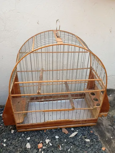 Vendo gaiola viveiro de madeira