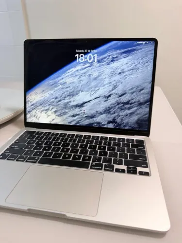 MacBook Air (M2)