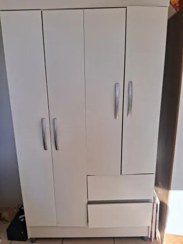 Vende-se guarda roupa!