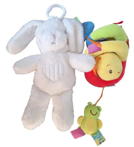 Lote brinquedo pelúcia Carrinho Bebê Musical