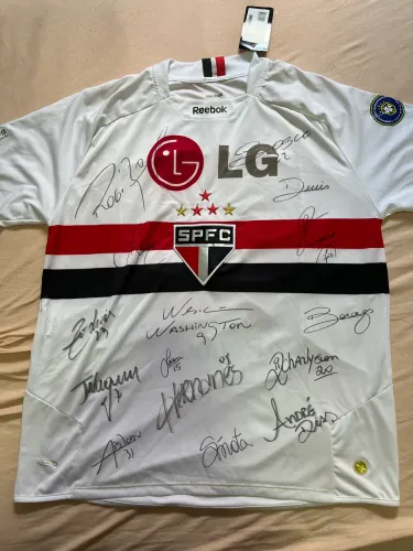 Camisa original nunca usada do SPFC assinada pelo time de 2011