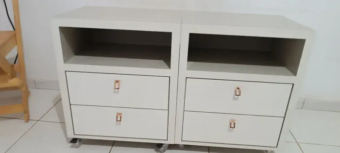 Kit criados mudos laqueados em MDF 