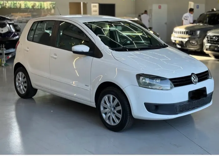 Volkswagen Fox 1.0 MI Total Flex 8V 5P 2013