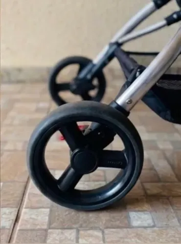 Kit carrinho + bebê conforto