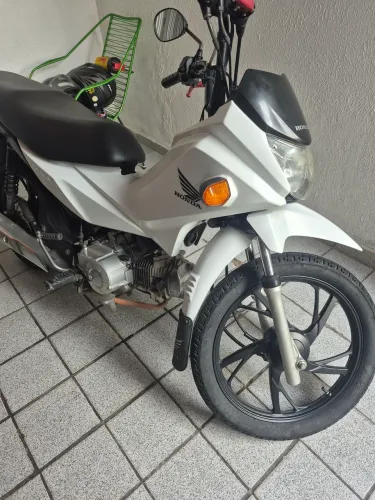 Pop 110i à venda, Ano 2017/2018, com rodão de liga leve preto, para quem é exigente