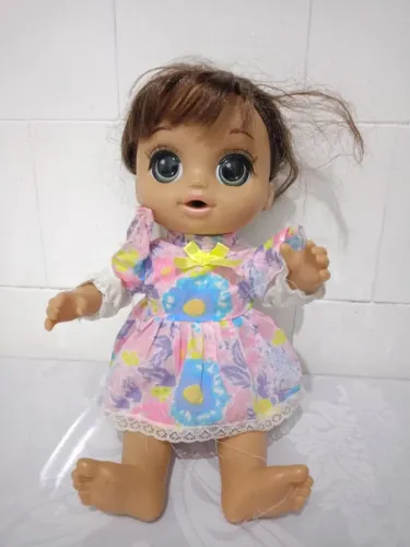 Boneca Baby Alive Comer e Brincar Fala em Português 
