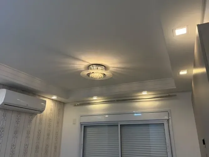 Lustre Plafon Redondo Cromado com Cristais - Moderno