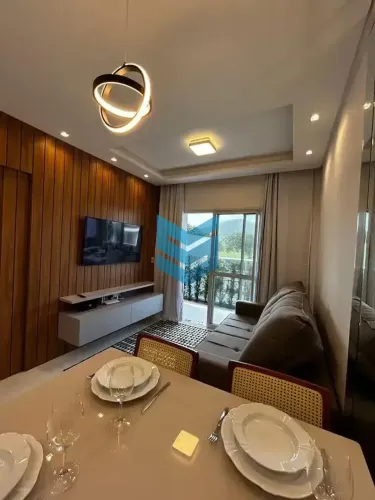Apartamento com 2 dormitórios sendo 1 suíte e 1 vaga de garagem em Governador Celso Ramos/