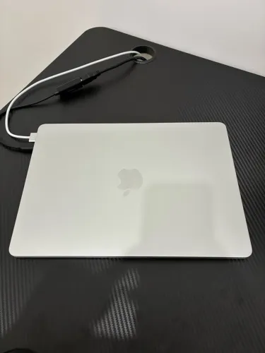 MacBook Air 13 M5 16GB RAM 512GB SSD