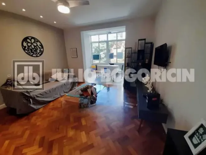 Apartamento : Padrão / Residencial / Copacabana