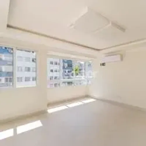 Imóvel para venda possui 46 metros quadrados com 1 quarto em Floresta - Porto Alegre - RS