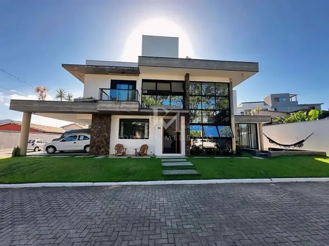 Casa em condomínio no Campeche com 4 quartos, vista para parque, mobiliada e com área gour