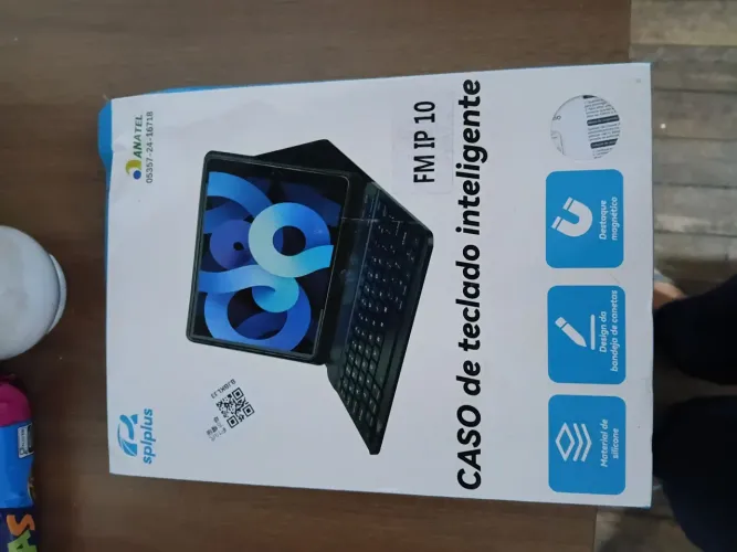 Capa protetora com teclado e mouse sem fio