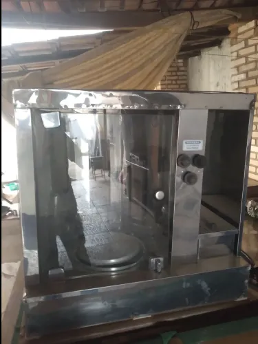 Vende se máquina de churrasco grego semi nova