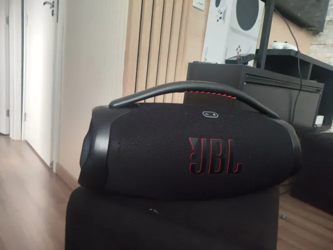 Caixinha de som JBL boom box 3