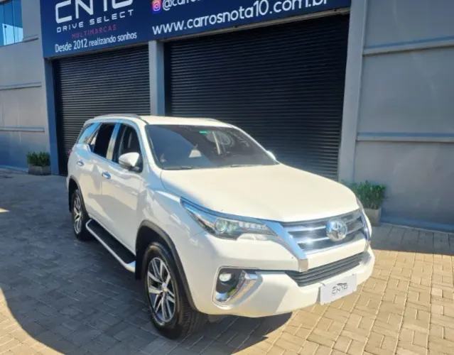 Toyota Hilux SW4 SRX 4X4 2.8 TDI 16V Dies. Aut. 2020