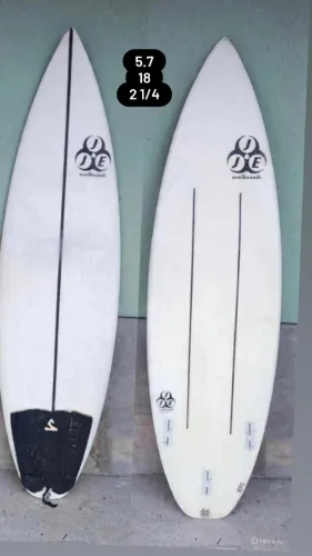 Prancha de surf: JJE - 5.7" 18"  2 1/4" = +- 27 L