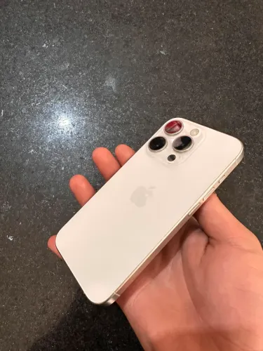iPhone 15 pro 256 Titânio branco 