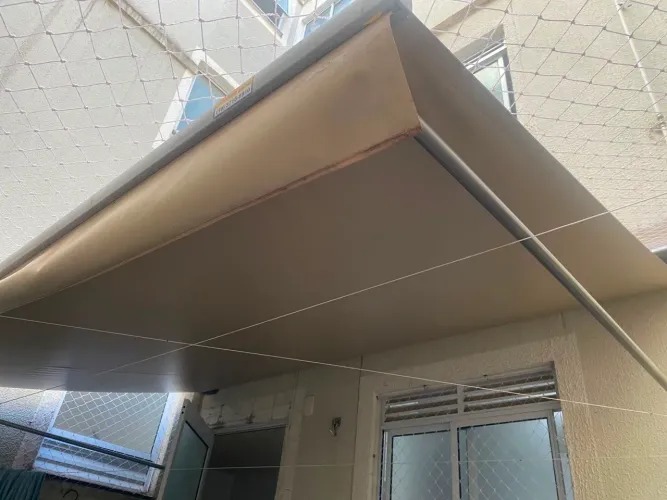 Toldo retratil