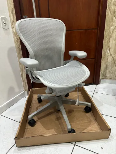 cadeira herman miller aeron C completa  disponível 